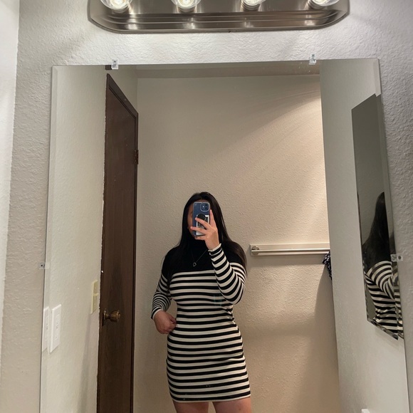 TOP SHOP STRIPED DRESS - Picture 1 of 2